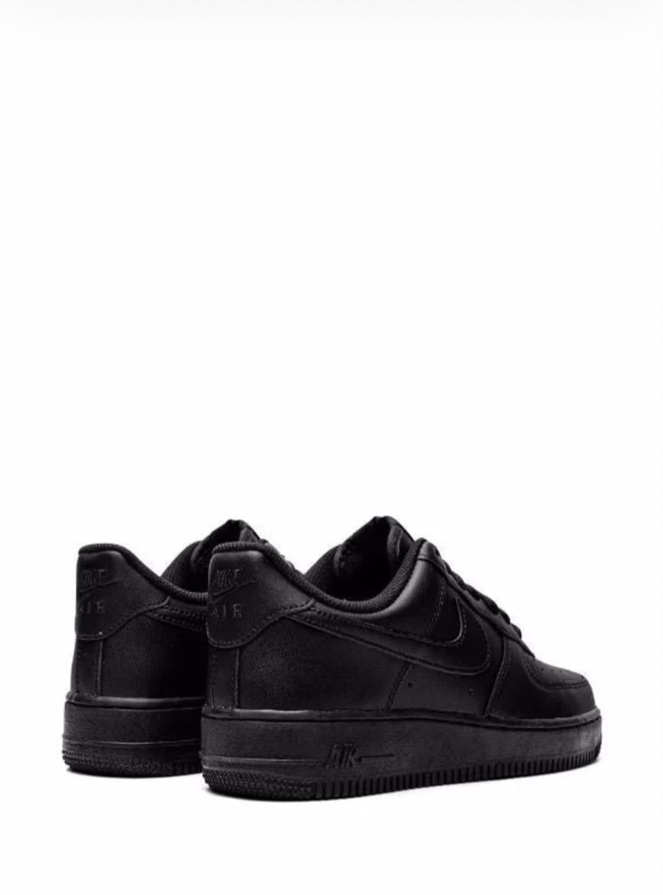 Nike Air Force 1 "Black"