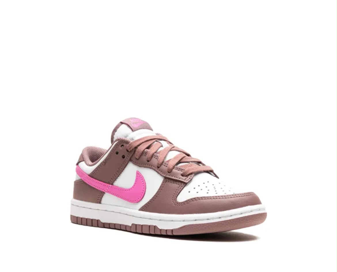 Nike Dunk Low "Smokey Mauve"