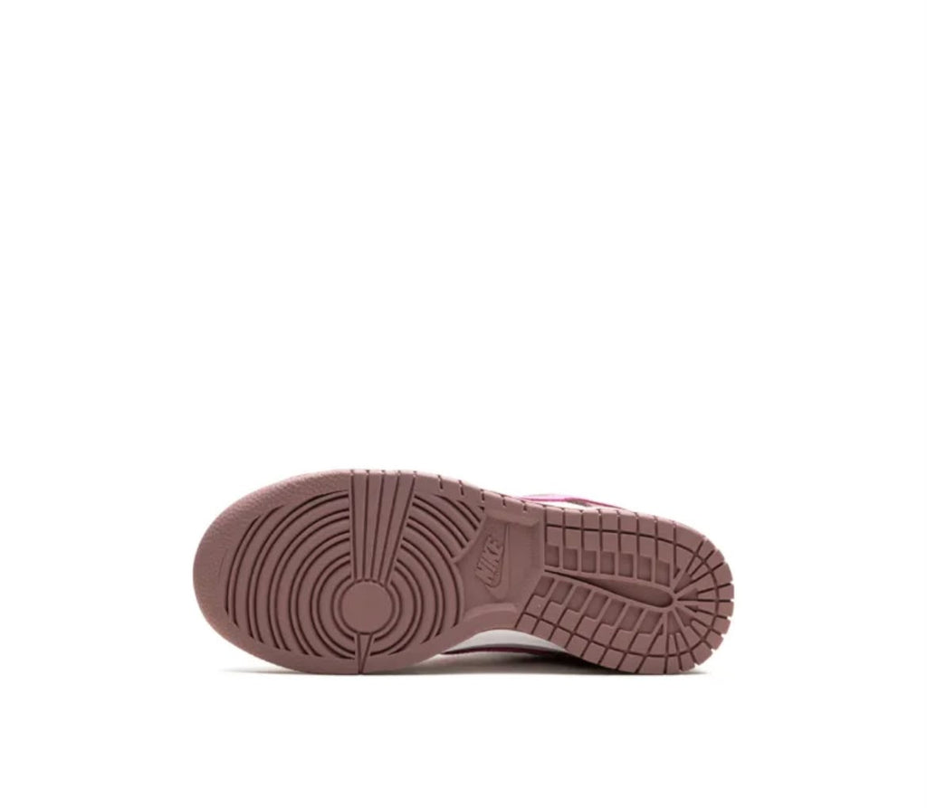 Nike Dunk Low "Smokey Mauve"